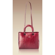 фото Красная женская сумка Frija строгой формы